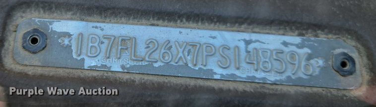 image for item EN8164 1993 Dodge Dakota pickup truck