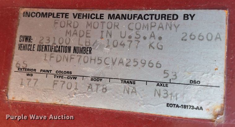 image for item EN8165 1982 Ford F700 bucket truck
