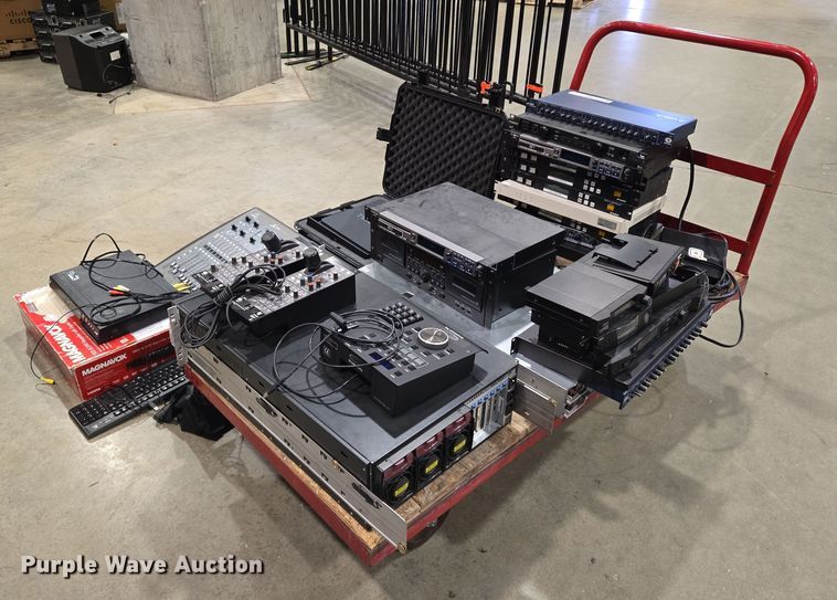 image for item EN8171 Sound equipment