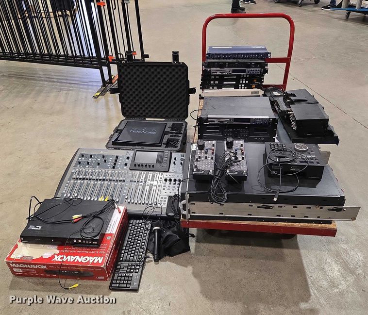 image for item EN8171 Sound equipment