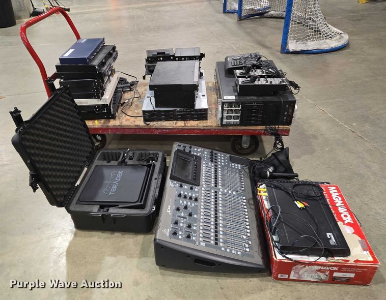 image for item EN8171 Sound equipment