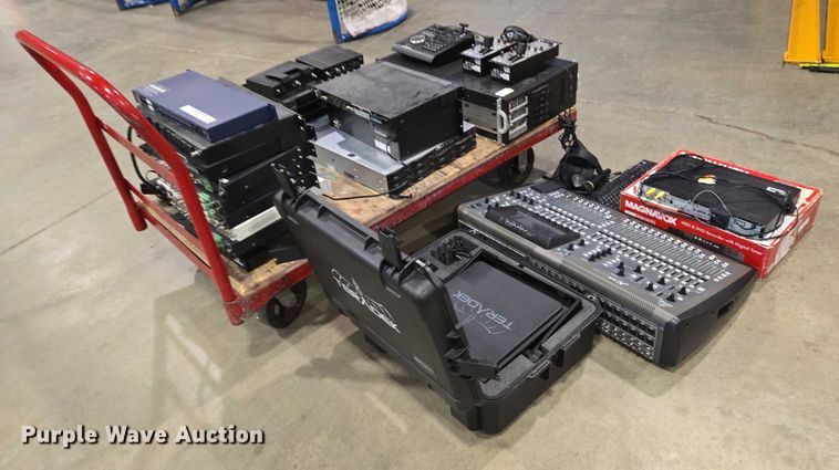 image for item EN8171 Sound equipment