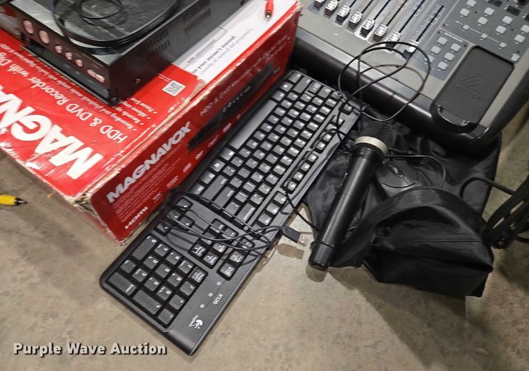 image for item EN8171 Sound equipment