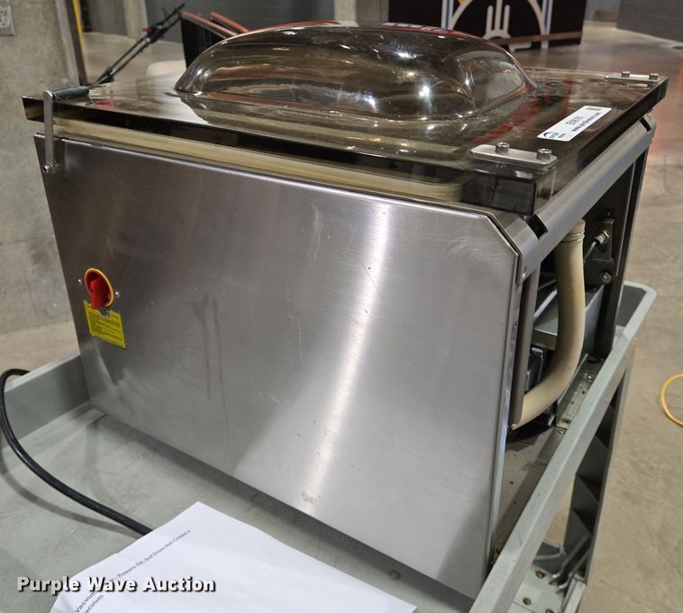 image for item EN8181 2013 Vacmaster XD-020 vacuum pump