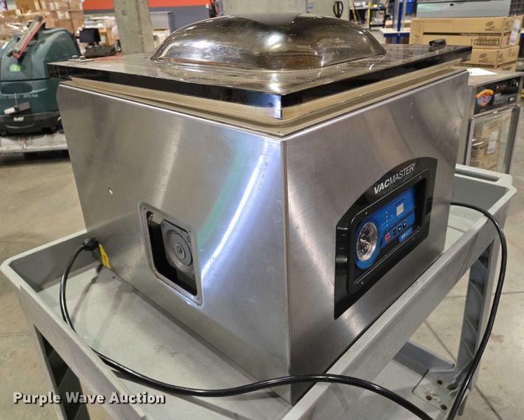 image for item EN8181 2013 Vacmaster XD-020 vacuum pump