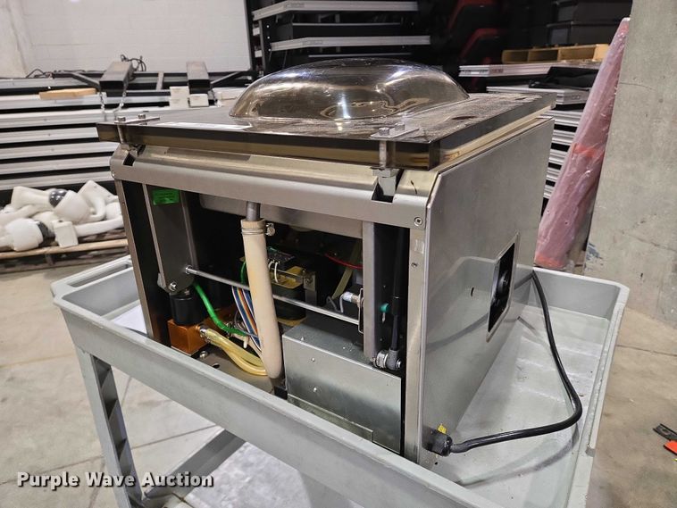 image for item EN8181 2013 Vacmaster XD-020 vacuum pump