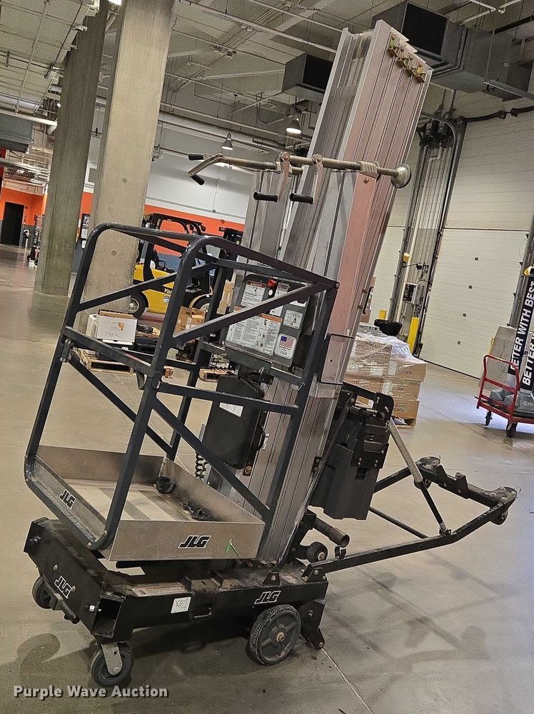 image for item EN8182 JLG 36AM vertical lift
