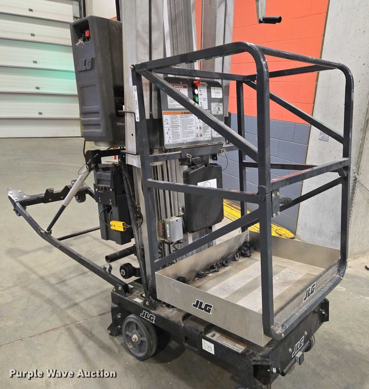 image for item EN8182 JLG 36AM vertical lift