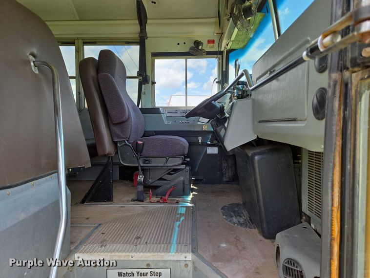 image for item EN8194 2010 Blue Bird Vision school bus