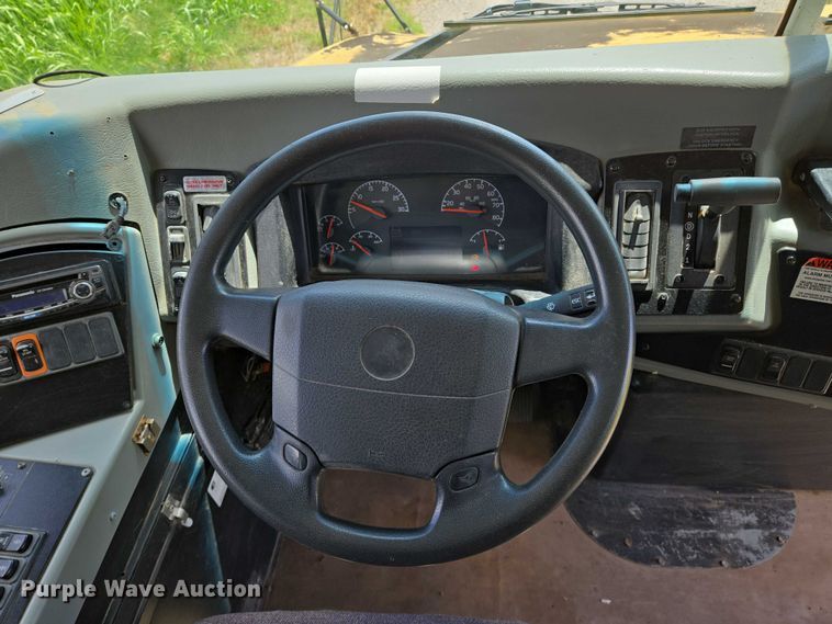 image for item EN8194 2010 Blue Bird Vision school bus