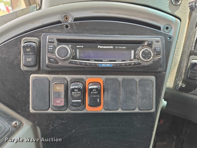 image for item EN8194 2010 Blue Bird Vision school bus