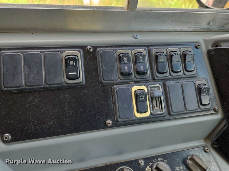 image for item EN8194 2010 Blue Bird Vision school bus