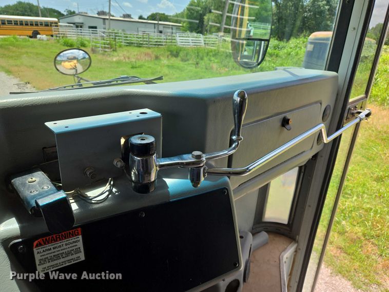 image for item EN8194 2010 Blue Bird Vision school bus