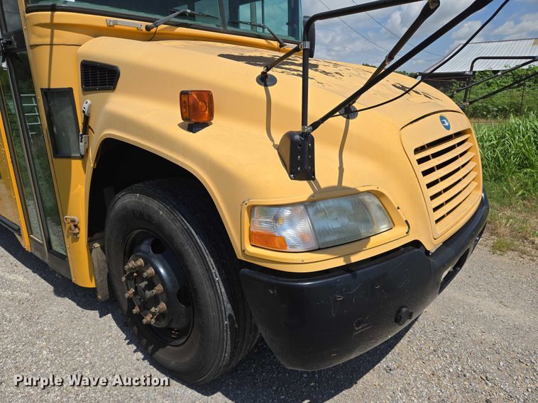 image for item EN8195 2009 Blue Bird Vision school bus