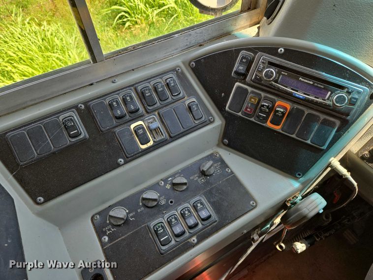 image for item EN8195 2009 Blue Bird Vision school bus