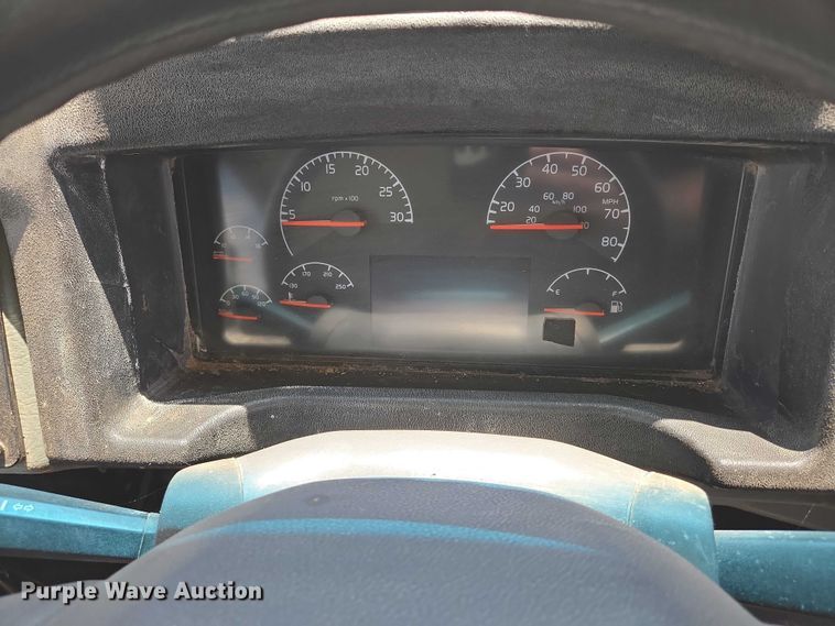 image for item EN8195 2009 Blue Bird Vision school bus