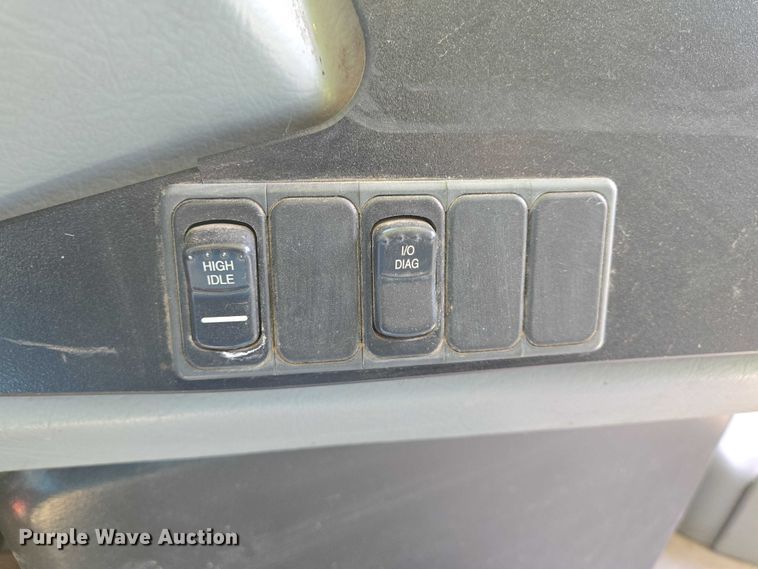 image for item EN8195 2009 Blue Bird Vision school bus