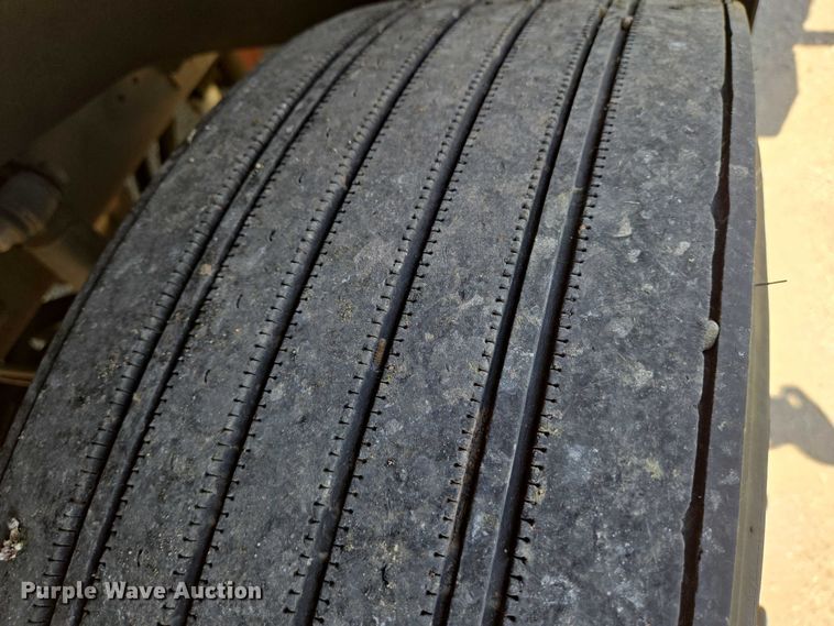 image for item EN8195 2009 Blue Bird Vision school bus