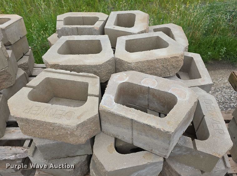 image for item EO1073 Landscaping materials