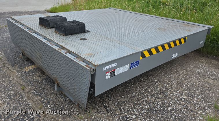 image for item EO1074 Serco Entromatic loading dock leveler
