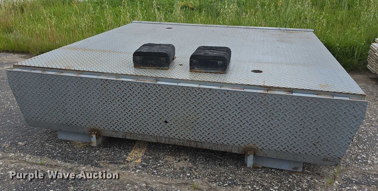 image for item EO1074 Serco Entromatic loading dock leveler