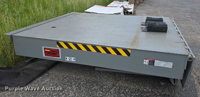 image for item EO1074 Serco Entromatic loading dock leveler