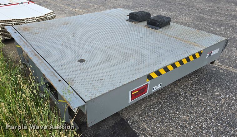 image for item EO1074 Serco Entromatic loading dock leveler