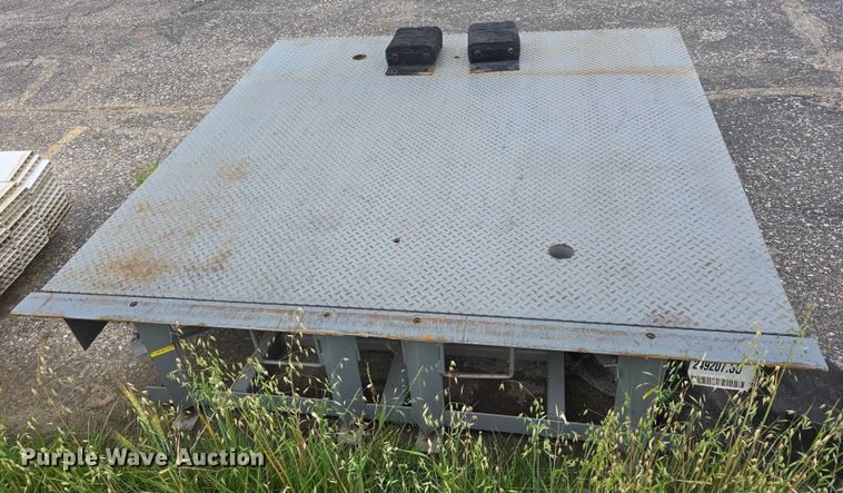 image for item EO1074 Serco Entromatic loading dock leveler