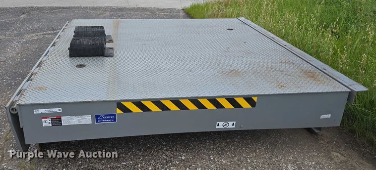 image for item EO1074 Serco Entromatic loading dock leveler