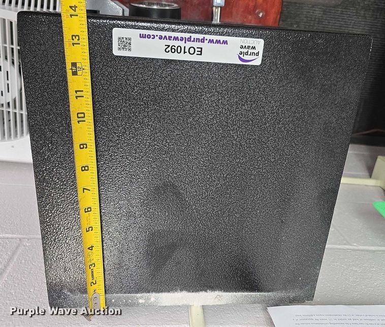 image for item EO1092 (2) safes