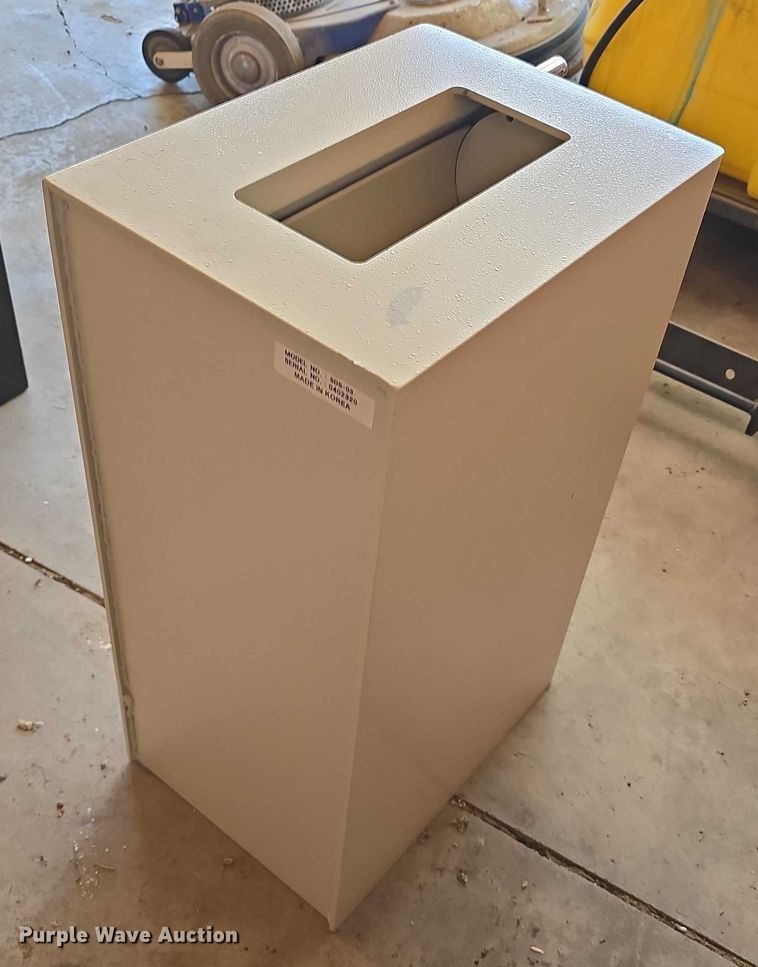 image for item EO1092 (2) safes