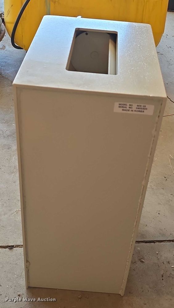 image for item EO1092 (2) safes