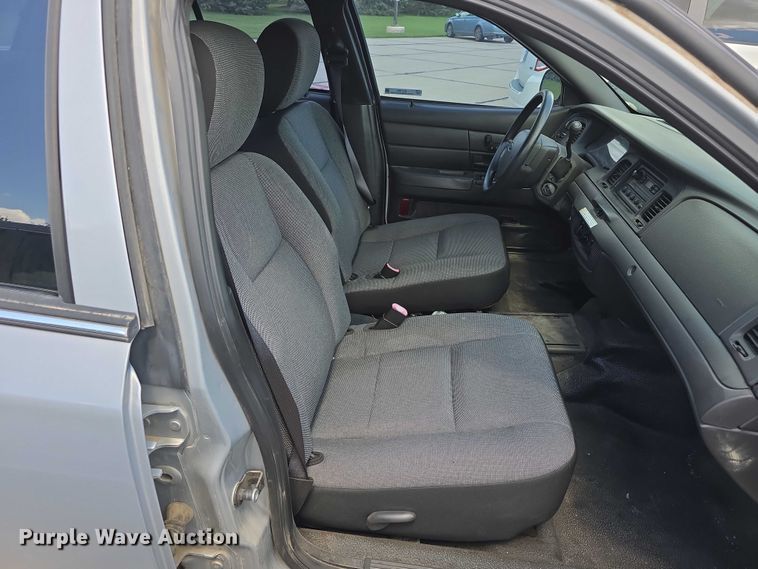 image for item EO1093 2011 Ford Crown Victoria Police Interceptor 