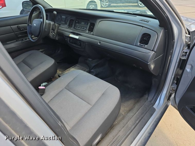 image for item EO1093 2011 Ford Crown Victoria Police Interceptor 