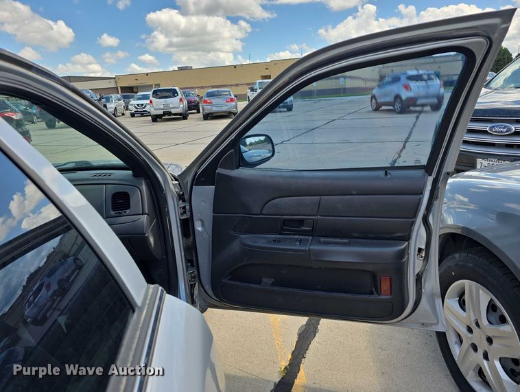 image for item EO1093 2011 Ford Crown Victoria Police Interceptor 