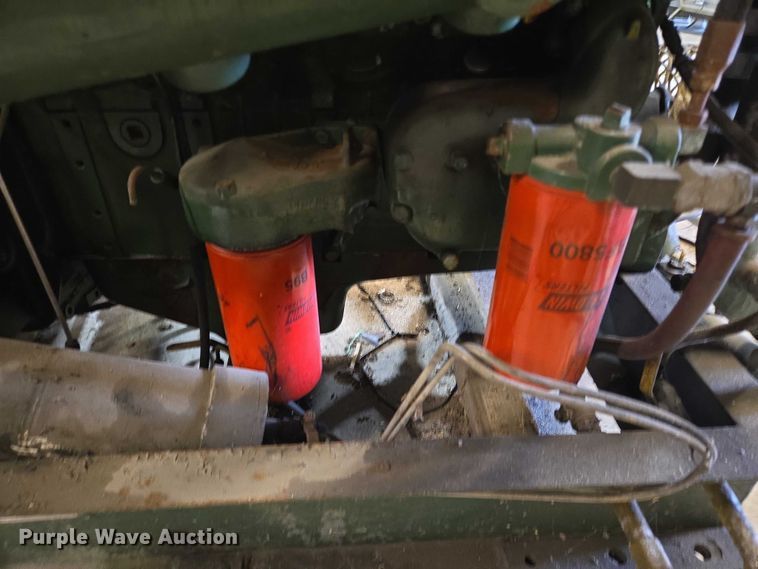 image for item EQ2595 Detroit Diesel 8V71 engine