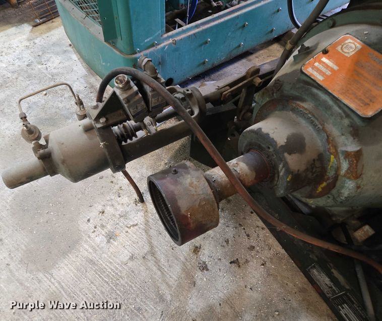 image for item EQ2595 Detroit Diesel 8V71 engine