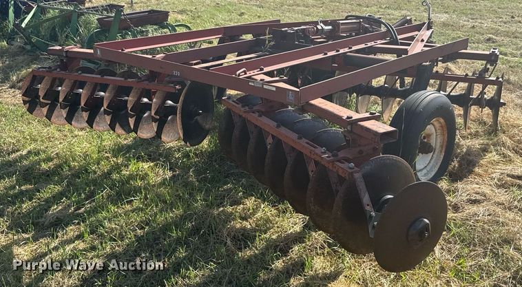 image for item ER2012 International Harvester tandem disk