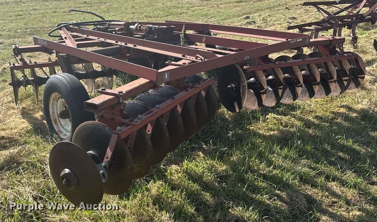 image for item ER2012 International Harvester tandem disk