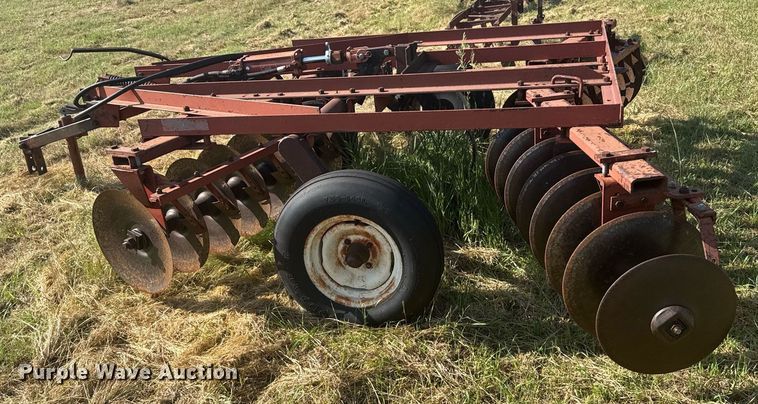 image for item ER2012 International Harvester tandem disk