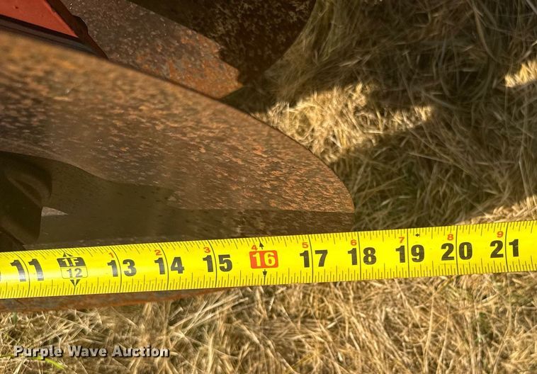 image for item ER2012 International Harvester tandem disk