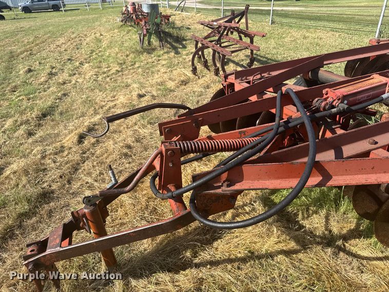 image for item ER2012 International Harvester tandem disk