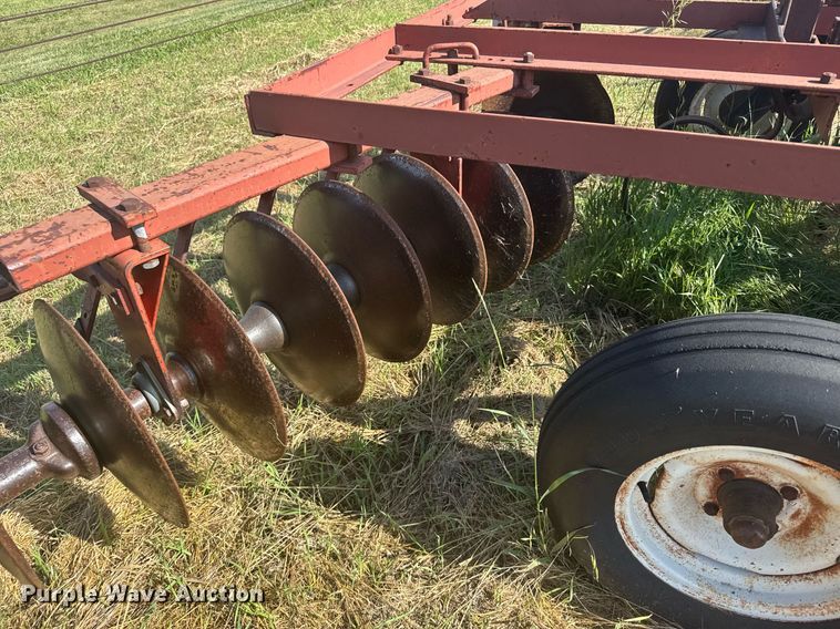 image for item ER2012 International Harvester tandem disk