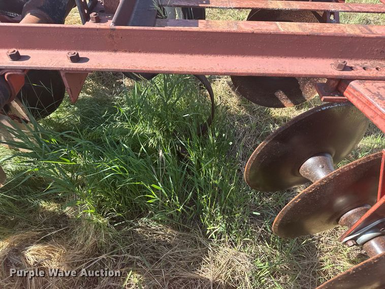 image for item ER2012 International Harvester tandem disk