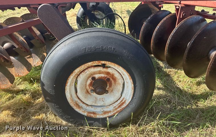 image for item ER2012 International Harvester tandem disk