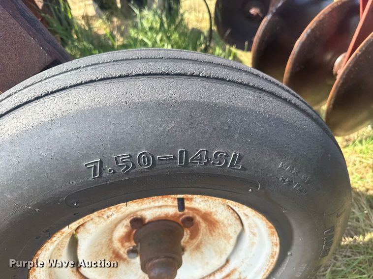 image for item ER2012 International Harvester tandem disk