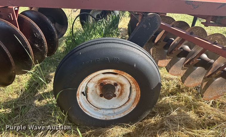image for item ER2012 International Harvester tandem disk