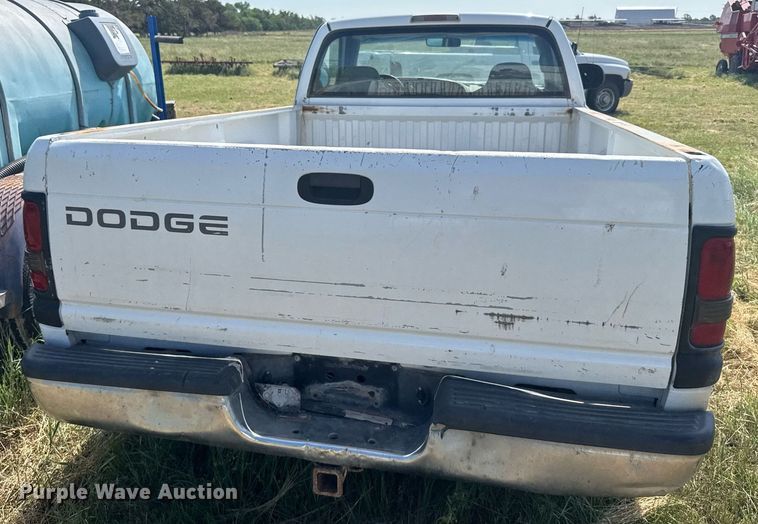 image for item ER2024 1999 Dodge Ram 1500 pickup truck