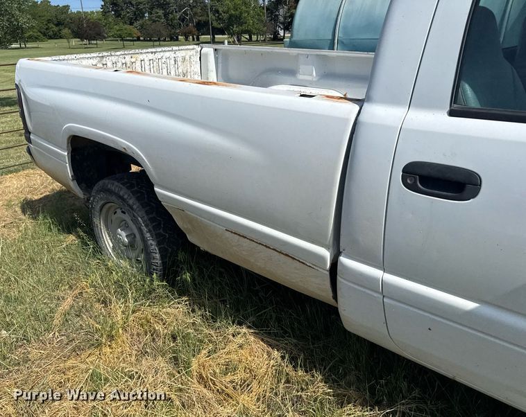 image for item ER2024 1999 Dodge Ram 1500 pickup truck