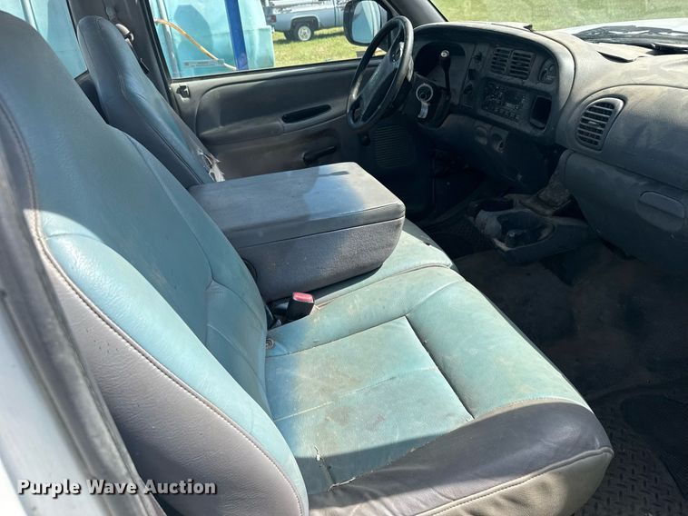 image for item ER2024 1999 Dodge Ram 1500 pickup truck